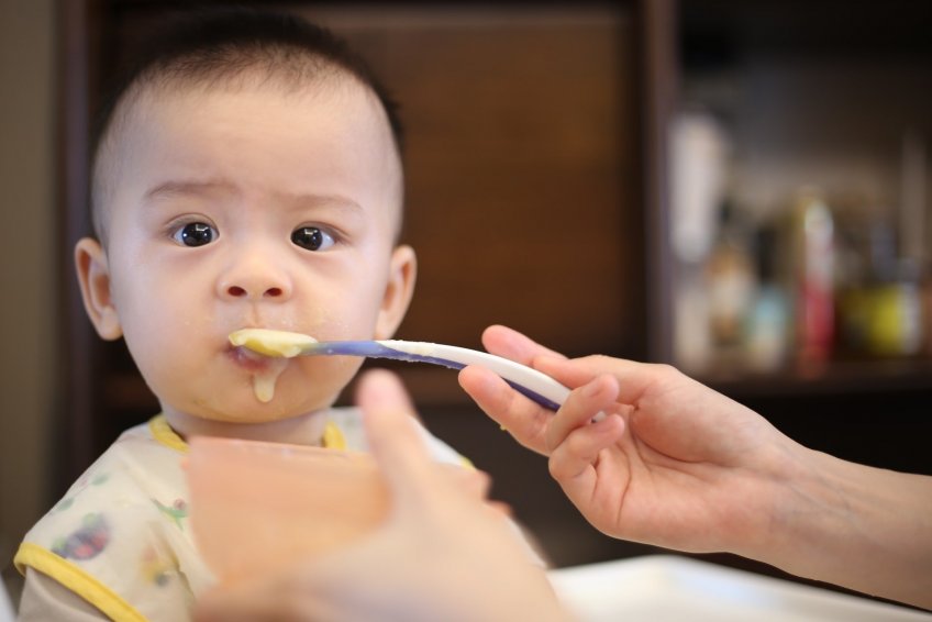 Słoiczki dla niemowląt – wszystko co musisz wiedzieć o gotowych daniach dla dzieci