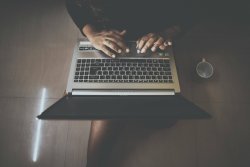 Dlaczego cyberprzemoc nie kończy się po wylogowaniu